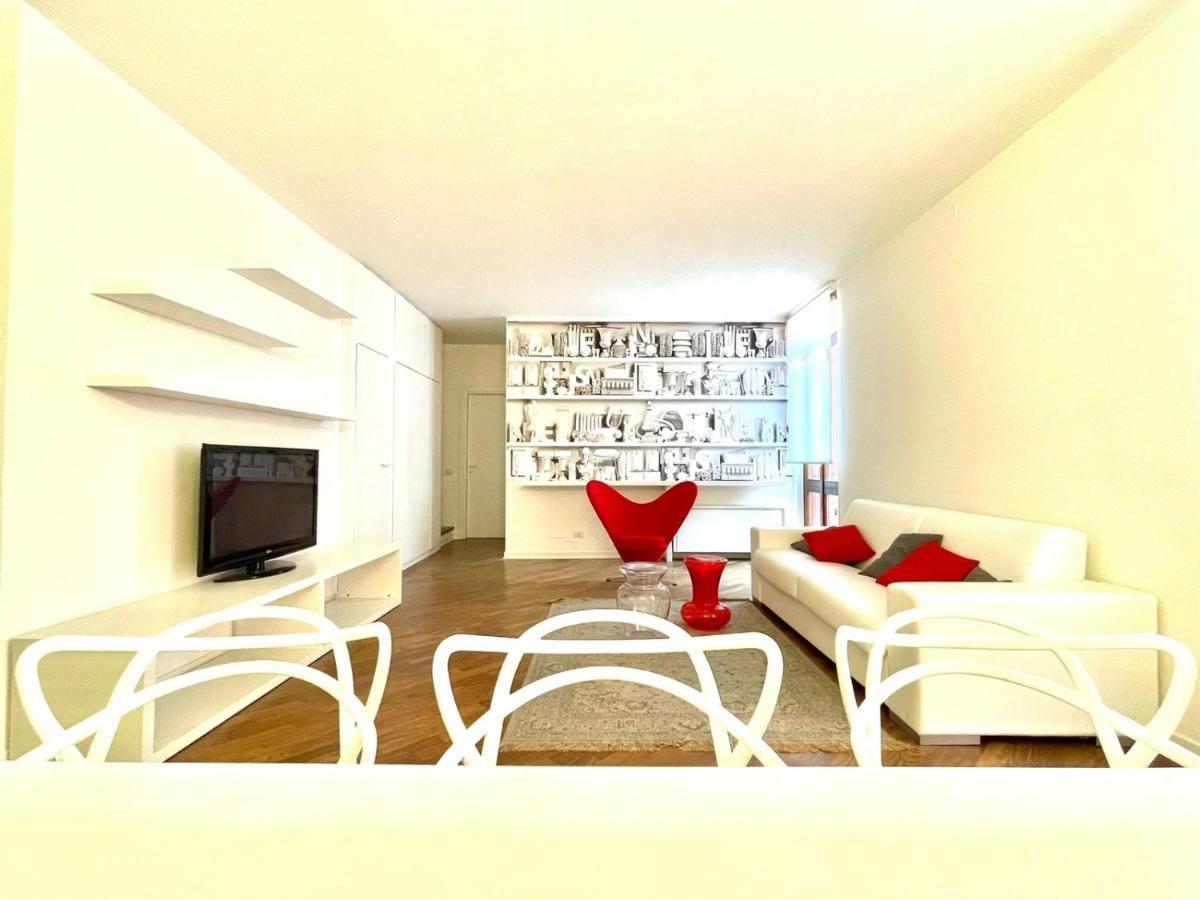 Domus Verona - Ampia Moderna Casa Su 2 Piani Nel Cuore Di Verona Exterior photo