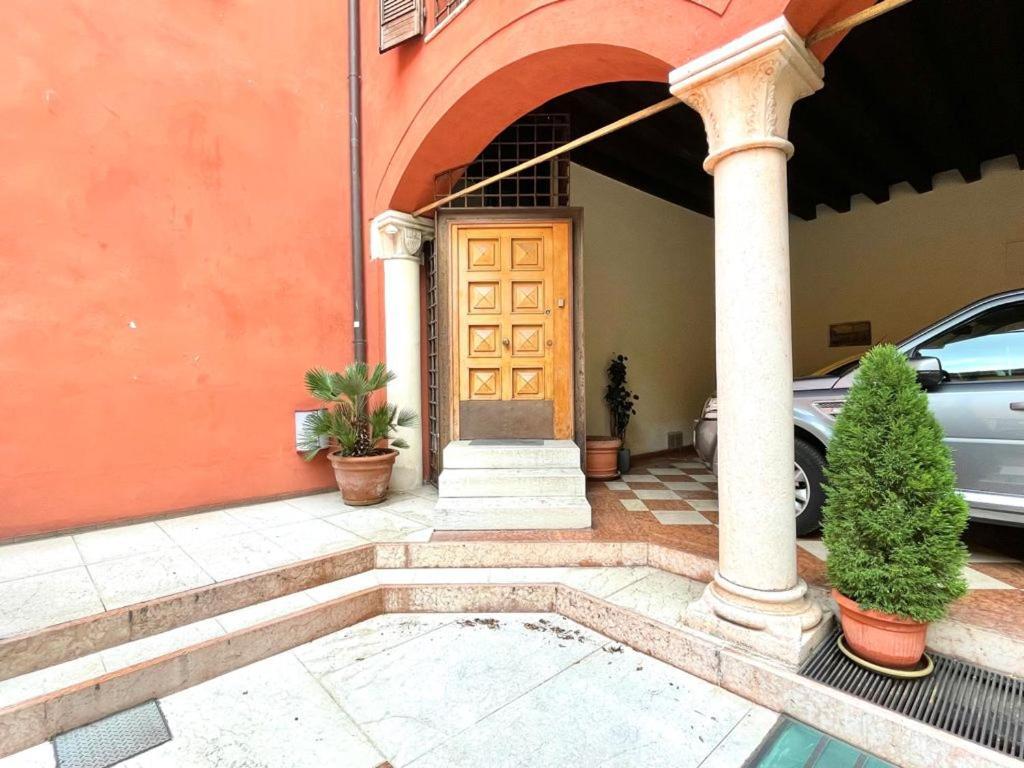 Domus Verona - Ampia Moderna Casa Su 2 Piani Nel Cuore Di Verona Exterior photo